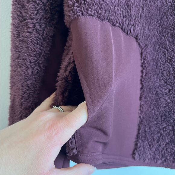 Nike Womens Sherpa Thermal Fleece Training Hoodie Size L Dark Cherry Cozy Warm - Picture 2 of 8